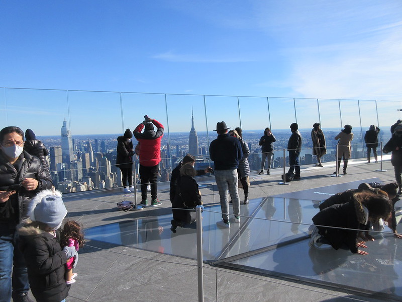 Vue de NYC depuis la plateforme extérieure de the Edge